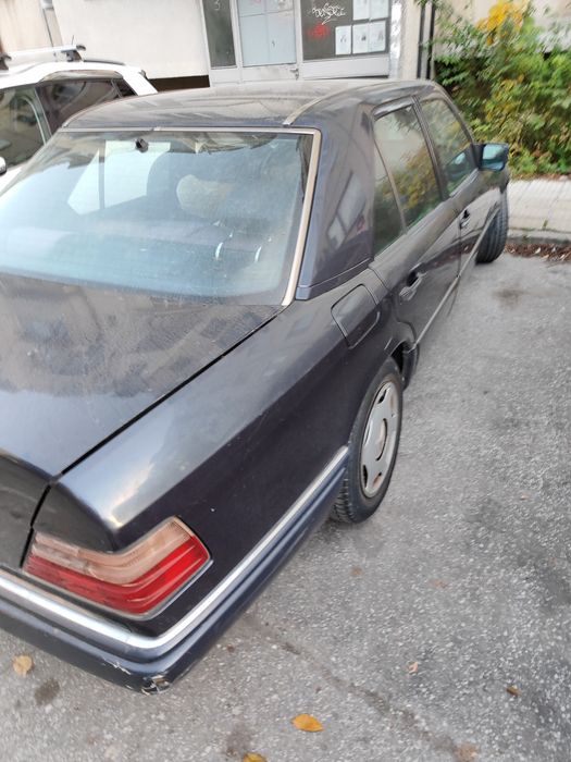 Мерцедес Бенц Е220