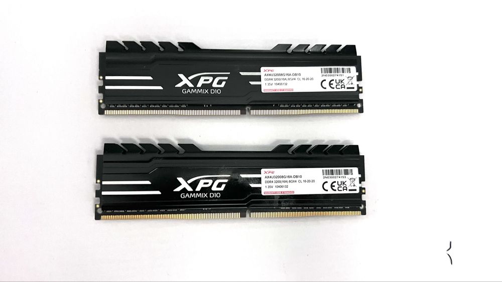 Placute RAM XFG 16Gb (2x 8GB) DDR4 3200(16A) 8GX4 CL 16-20-20