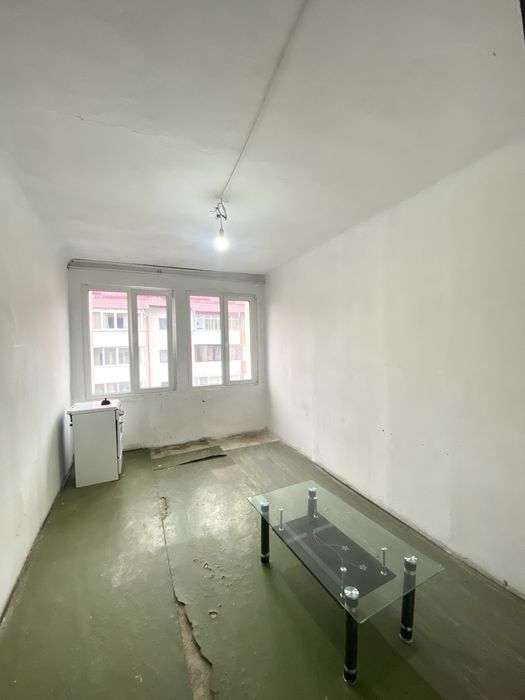 Vindem cameră de cămin