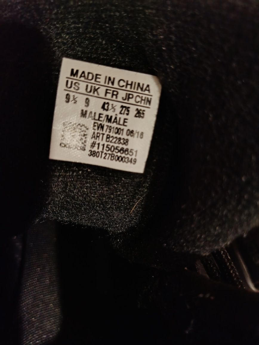 N.42 Туристически супер запазени обувки Adidas с Primaloft