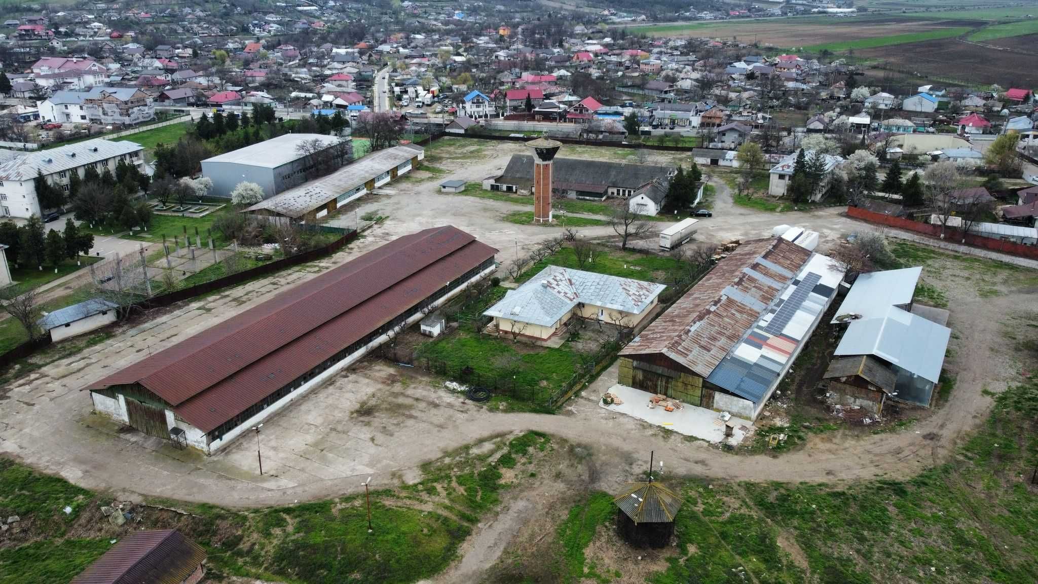 De vanzare bază recepție cereale  în Zorleni - Barlad, jud. Vaslui