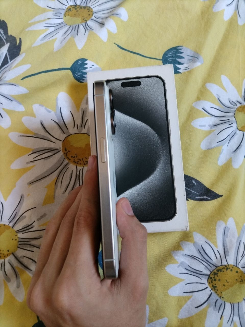 iPhone 15 pro white titanium