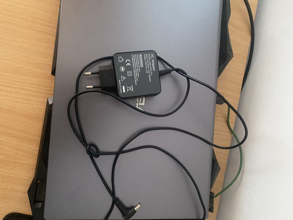 Vand laptop asus