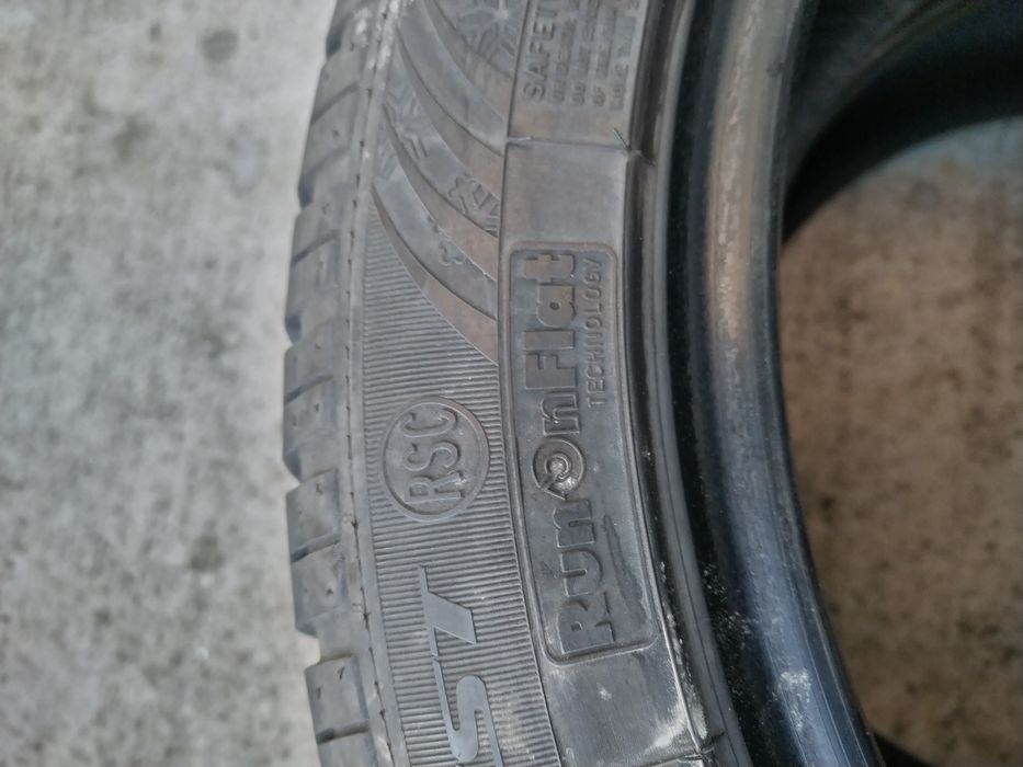 Anvelope iarna dunlop 225/50 r17