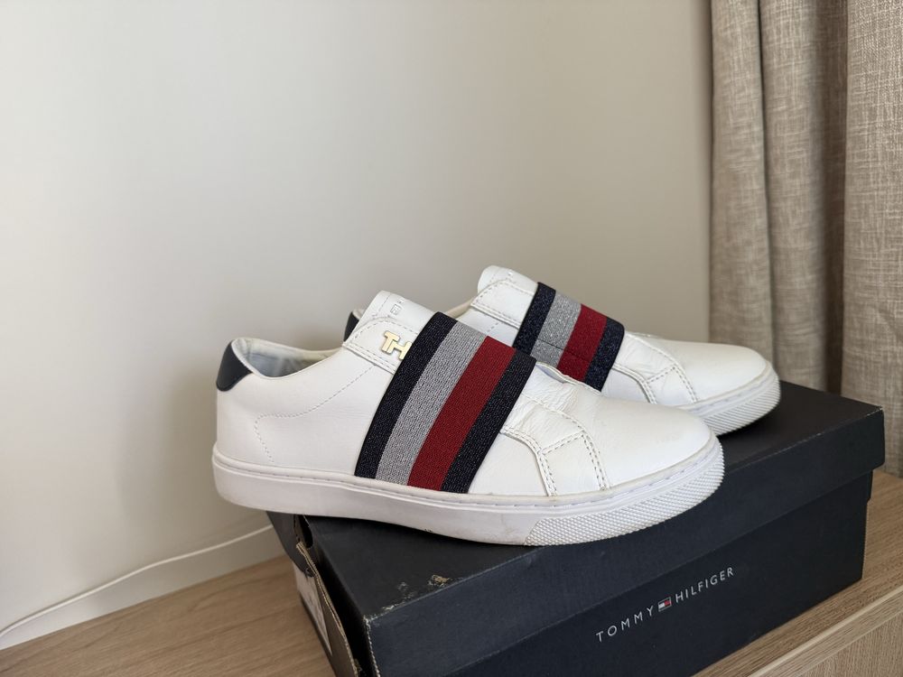 Дамски обувки кецове Tommy Hilfiger размер 39