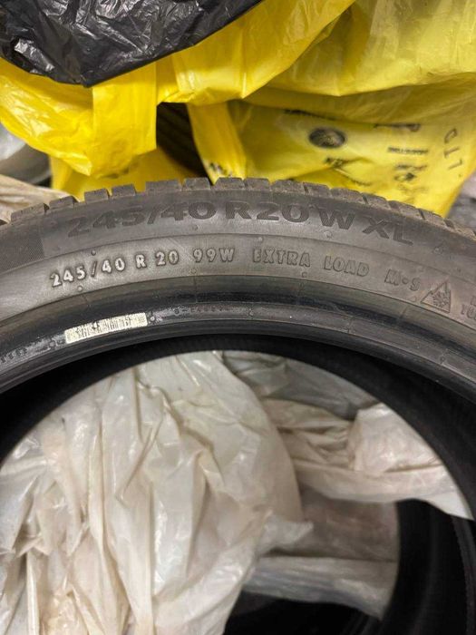 Спешно!Зимни гуми CONTINENTAL 275/35 R20 W XL и 245/40
300 лв. за брой
