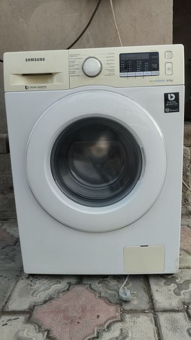Продам стиральную машину Самсунг на 6 кг,рабочая.