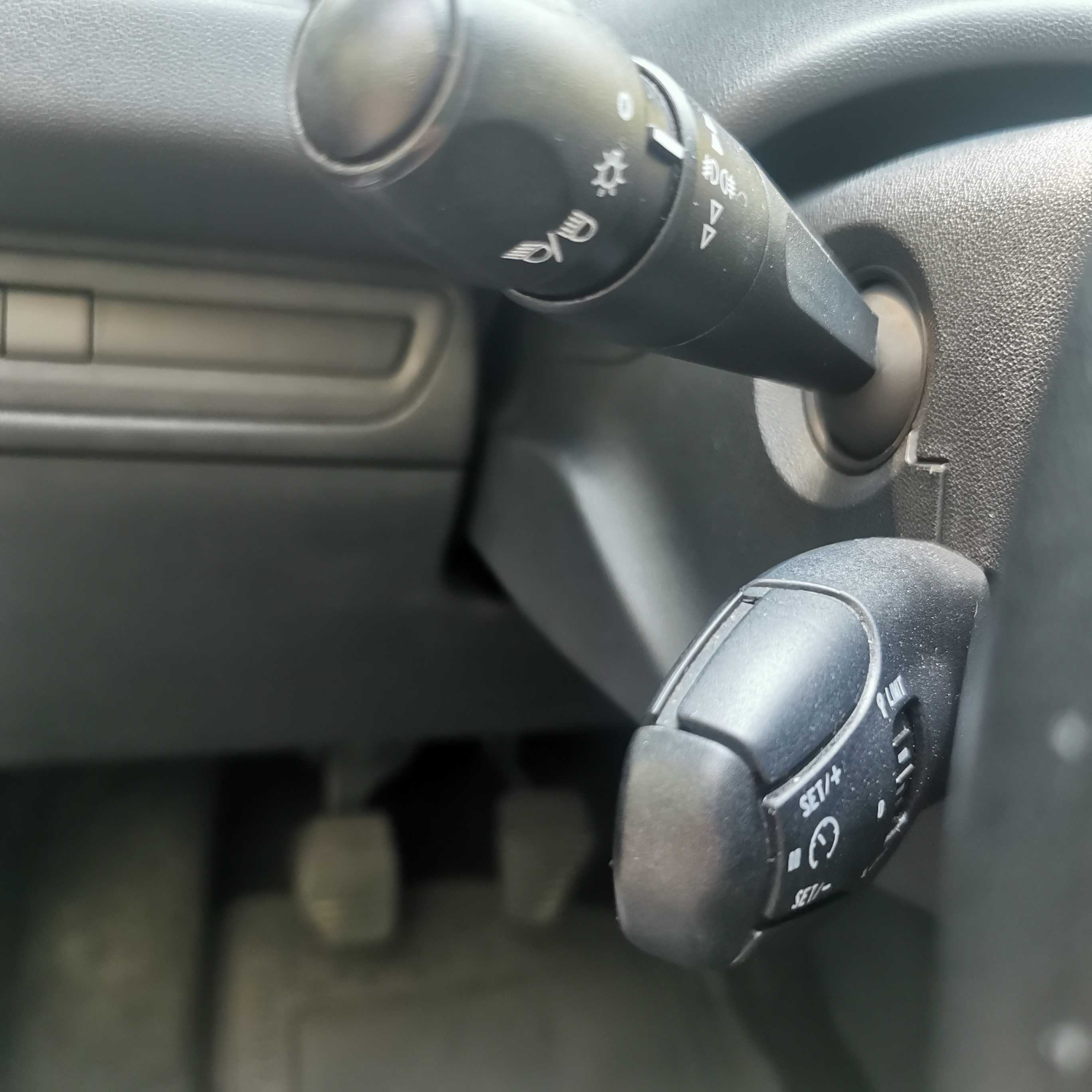 Peugeot 208, 2014 За витрина