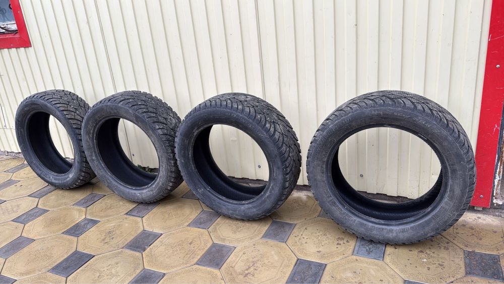 Продам шины 215/55 R 17