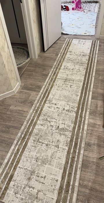 Новая Ковер дорожка 3,5 метра.