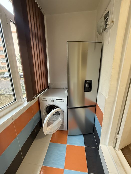 Apartament de închiriat - 3 camere - Ostroveni, Rm. Vâlcea.