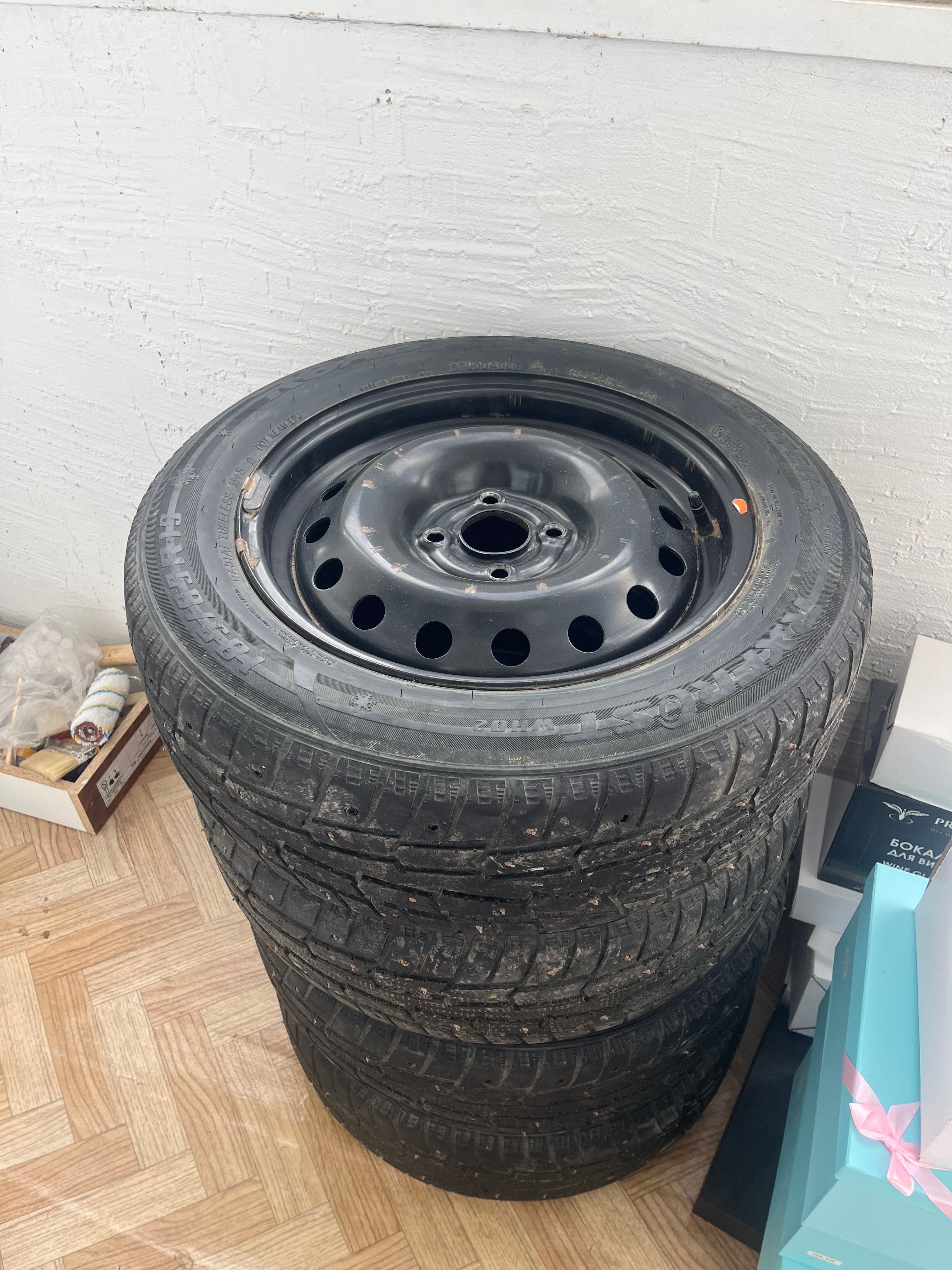 продам шины с дисками
