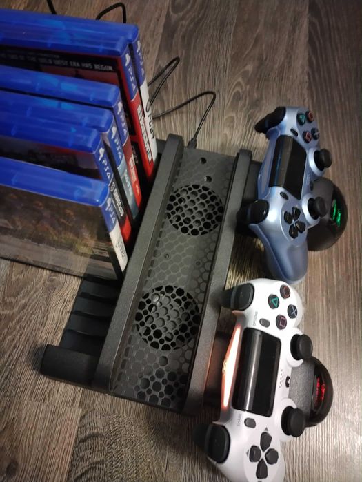 Cooler și Încărcare PS4/PS4 Pro/PS4 Slim – Dublă Încărcare Controllere