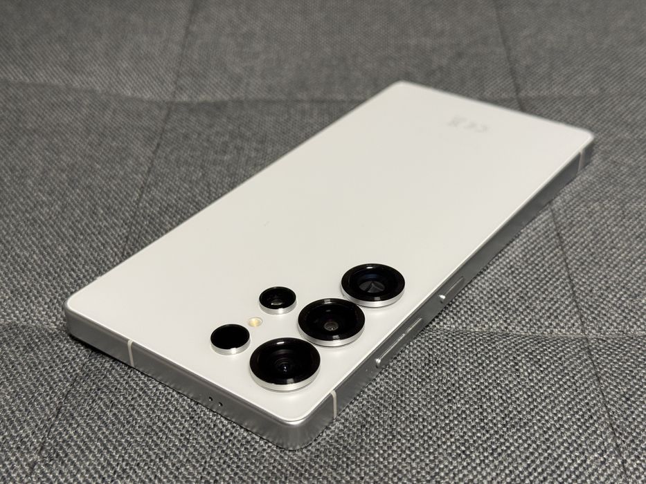 Samsung S25 Ultra / WhiteSilver / 256 Gb / Impecabil