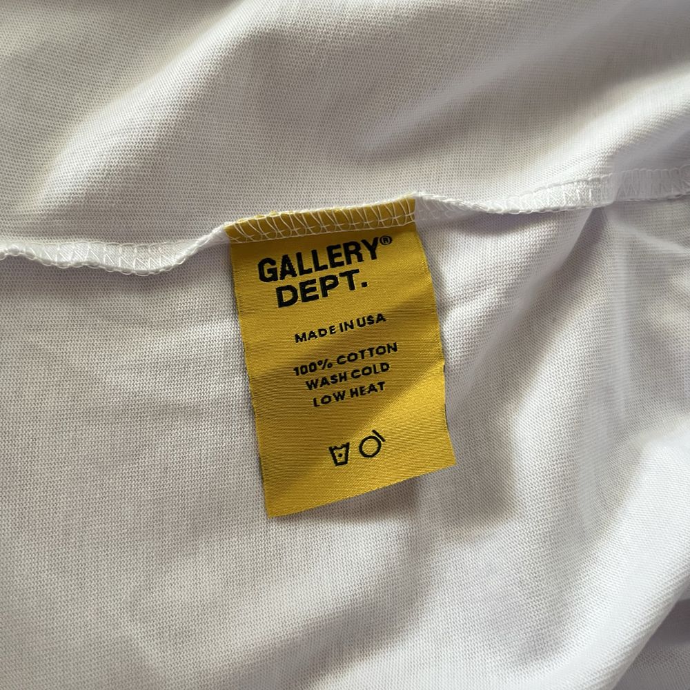 Tricou Gallery dept