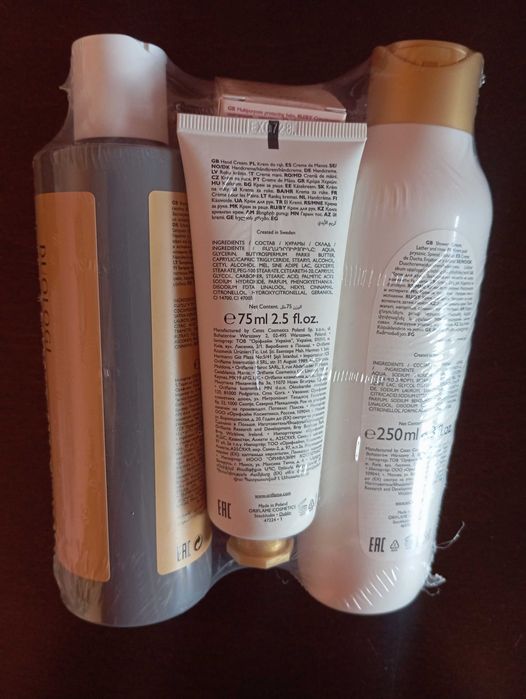 Комплект продукти за грижа за коса и тяло