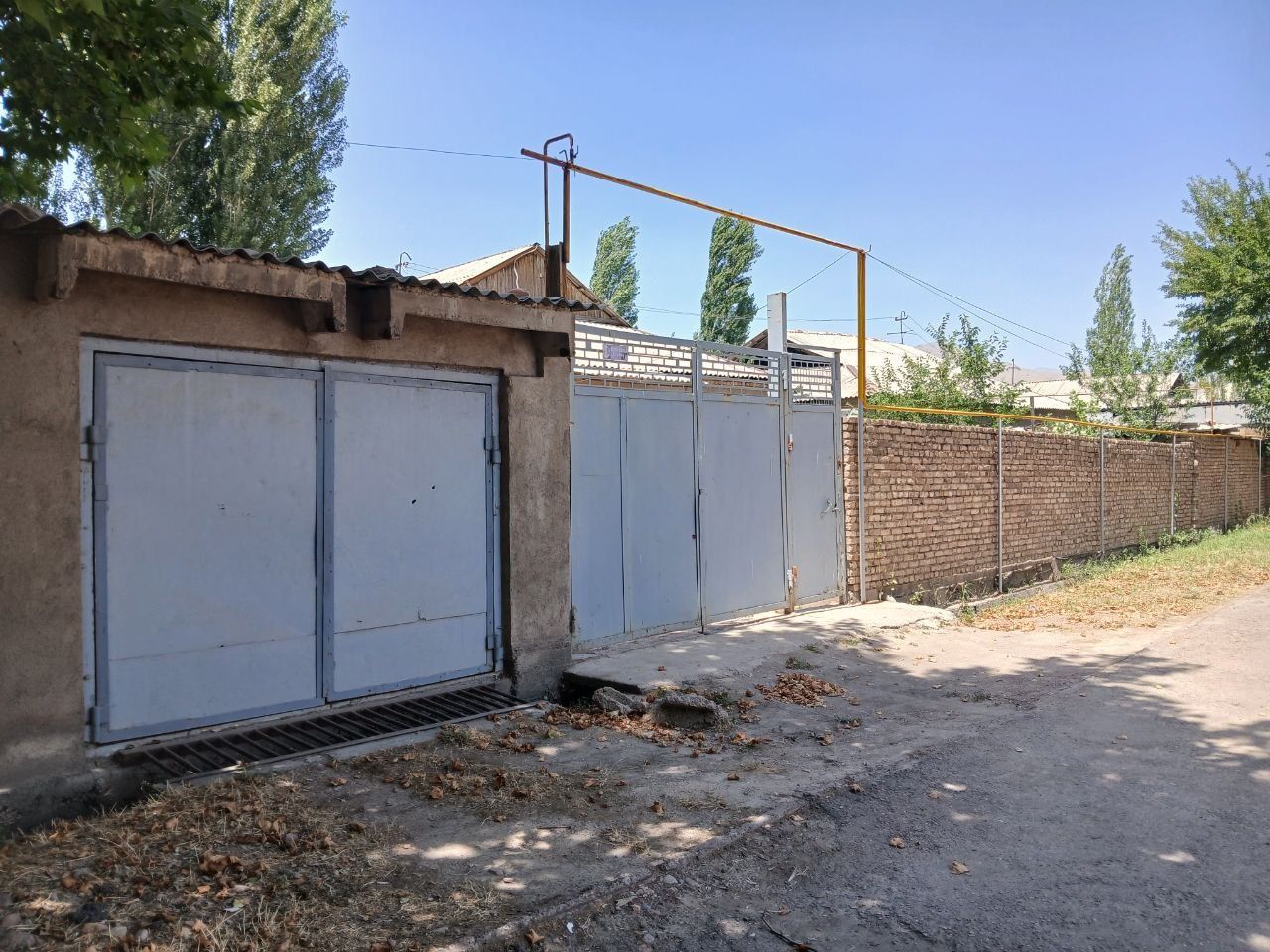 Uy sotiladi manzil detskiy balnisa kata moyka yonida