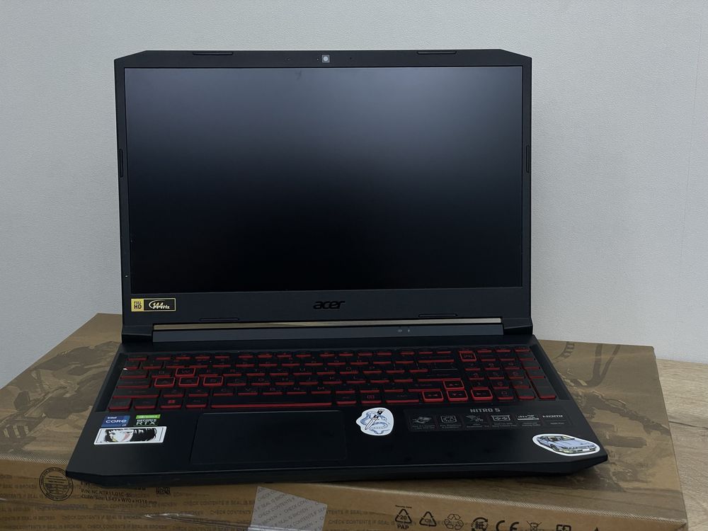 Acer Nitro 5 15.6 core i7 FHD IPS 144Hz 8 GB DDR4 512GB