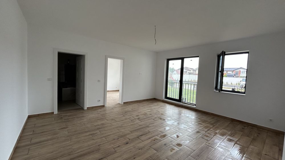 Apartament de închiriat pentru Spațiu locativ sau comercial