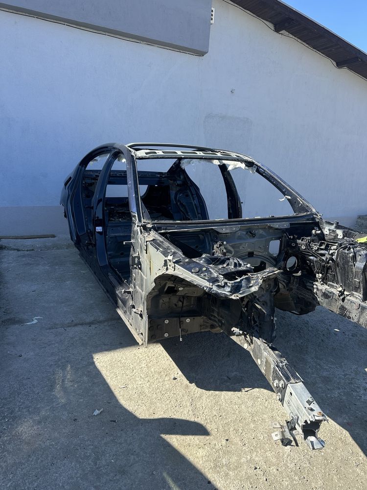 Bmw G30 задни заден панел колонки таван