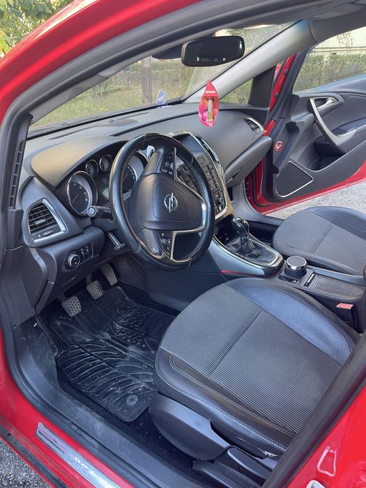 Opel astra J 2011 1.4 benzina proprietar