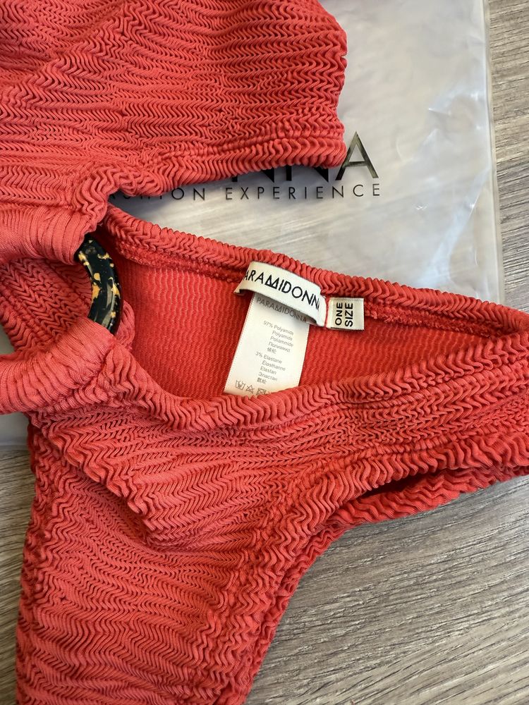 Бански Paramidonna