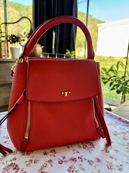 Дамска червена чанта Tory Burch естествена кожа