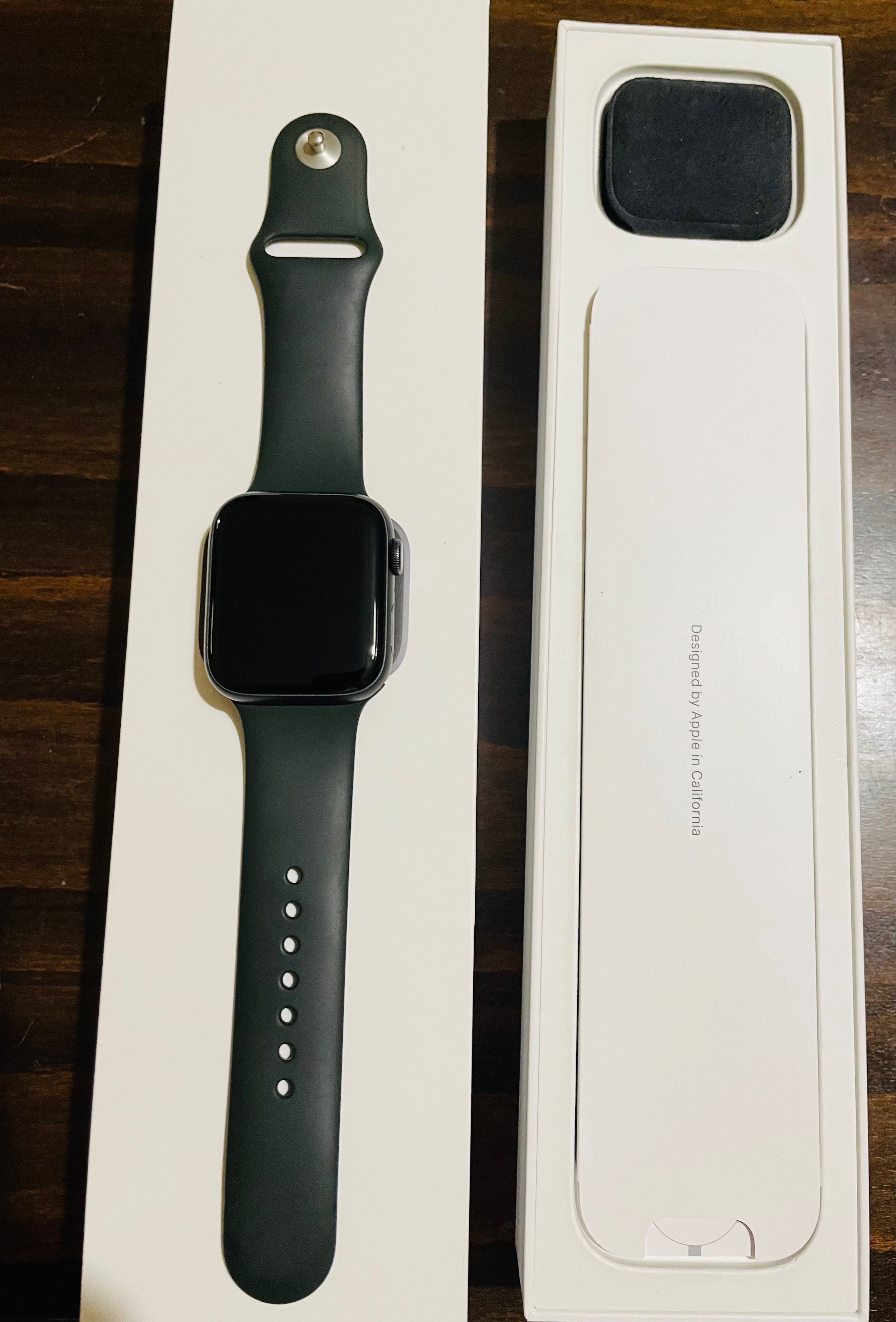 Apple Watch Series 5 (GPS), Space Grey Aluminium, 44mm