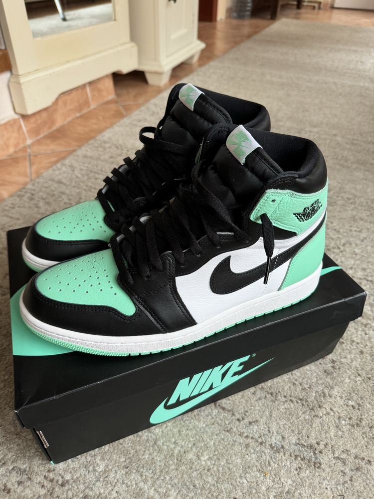 Air Jordan 1 Retro High OG Green Glow