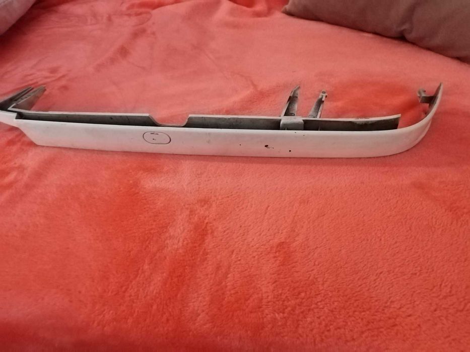 Лайсна десен фар Волво 460