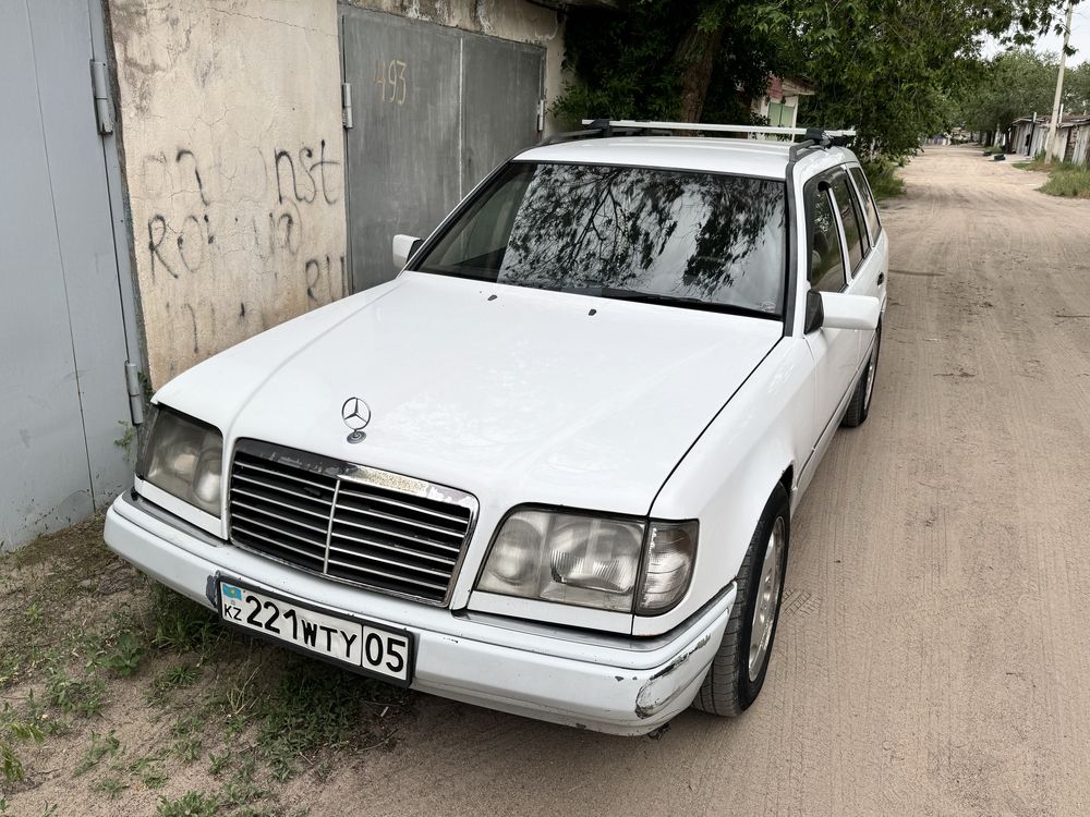 Мерседес E230 w124