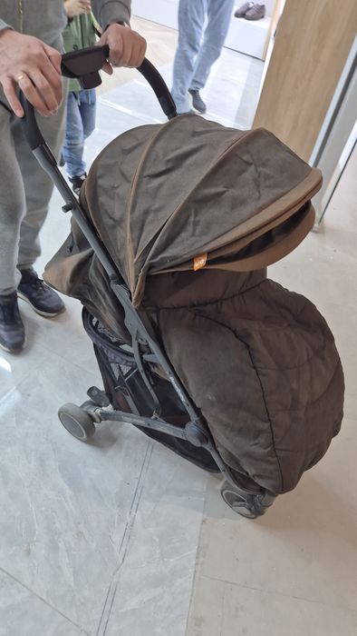 Коляска прогулочная