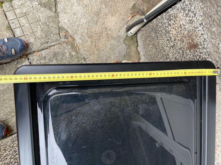 Продавам прозорец за кемпер/каравана DOMETIC