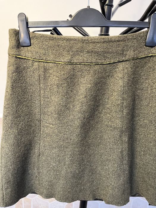 Fusta dama stofa Marc Aurel kachi foarte frumos in realitate