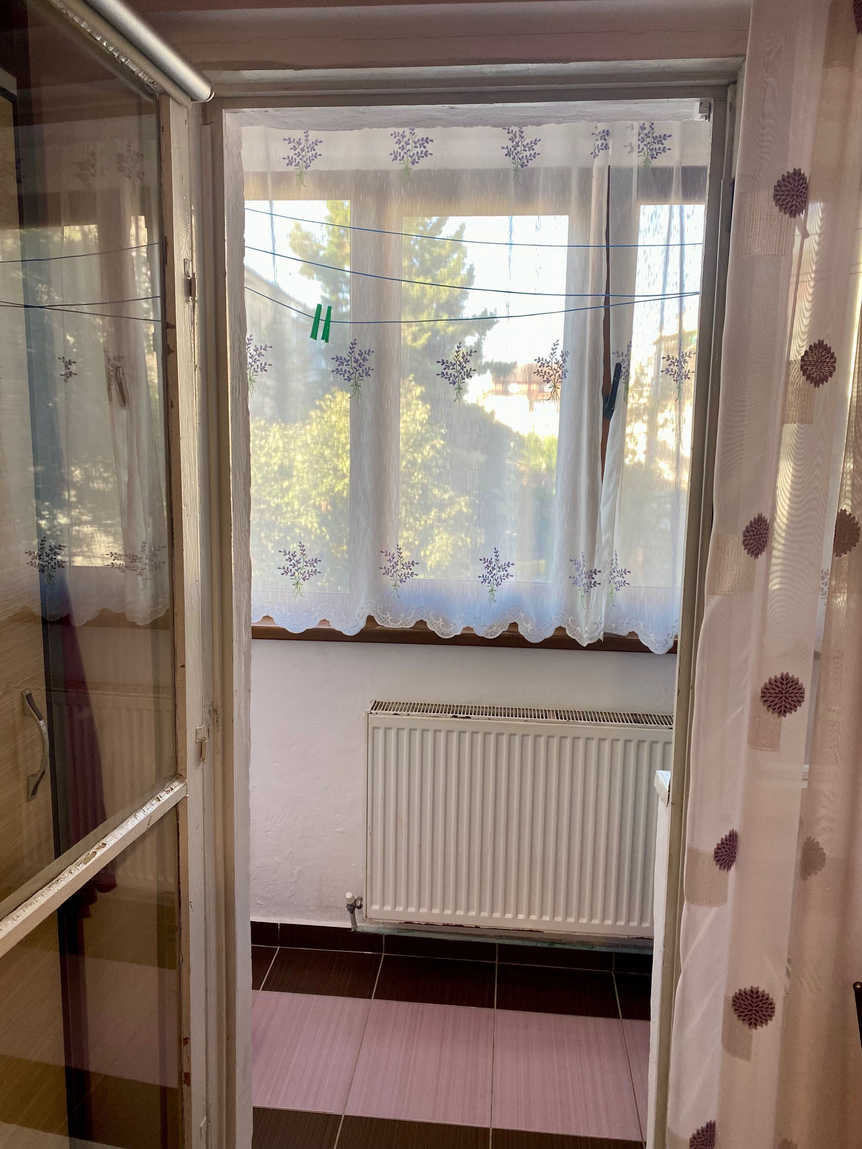Proprietar închiriez apartament 3 camere