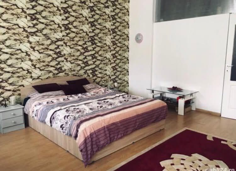 Apartament la casa zona centrală