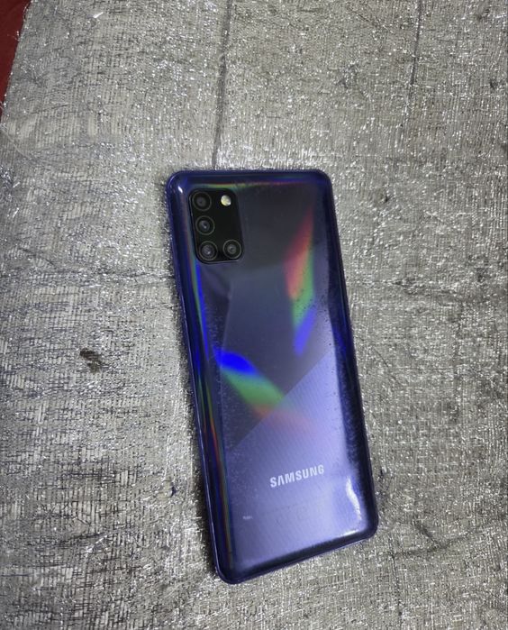 Продам Samsung a31 идеал