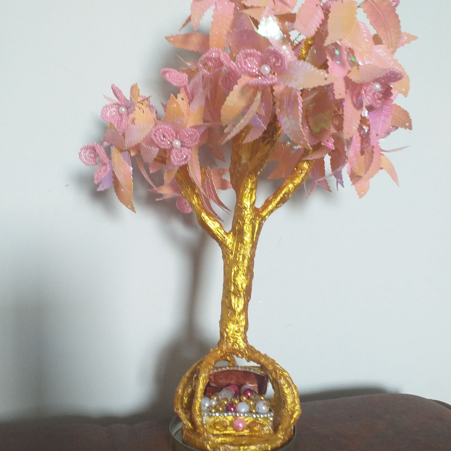 Бисерное дерево с сокровищем