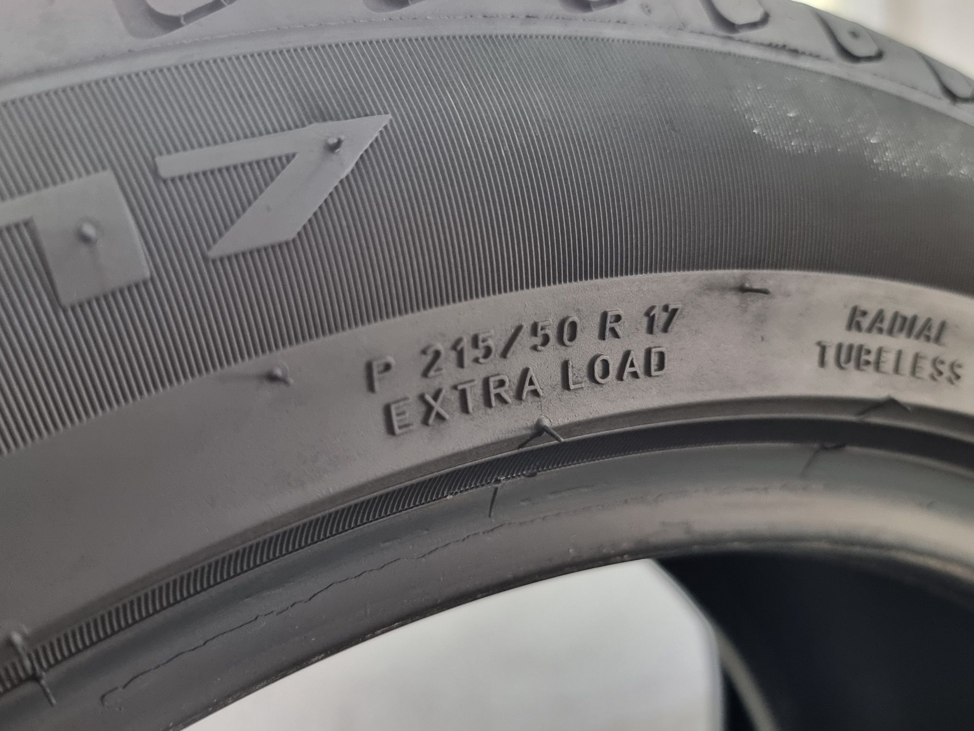 215/50/17 Pirelli 2Броя: 160лв 7мм