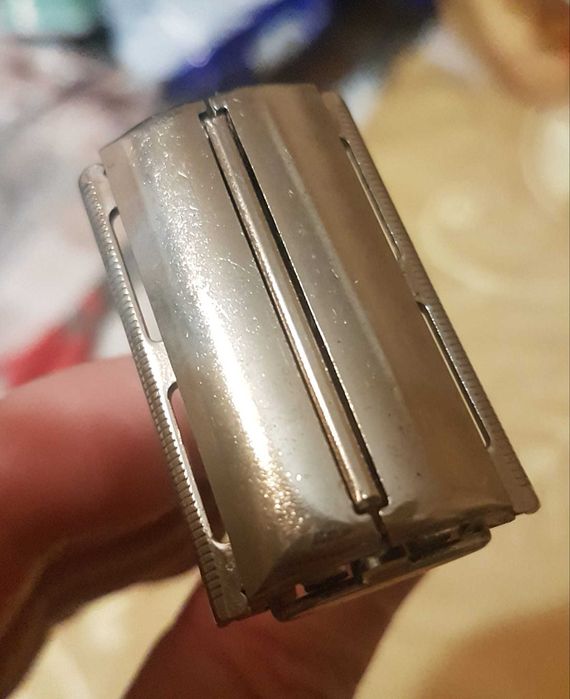 Продавам самобръсначка Gillette Super Adjustable 109