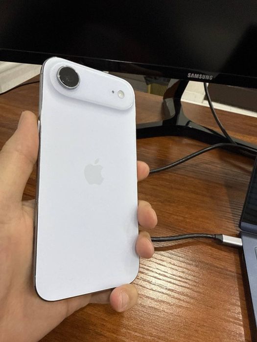 Iphone 17 Air sky blue