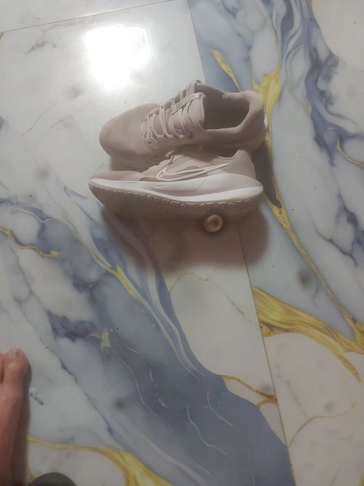 Vand Adidas Nike de fete nr 39