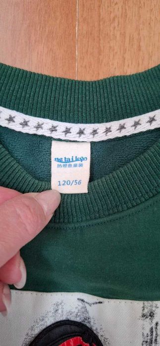 Продам теплый свитер на мальчика