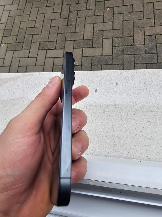 Iphone 15 pro 128gb titanium black