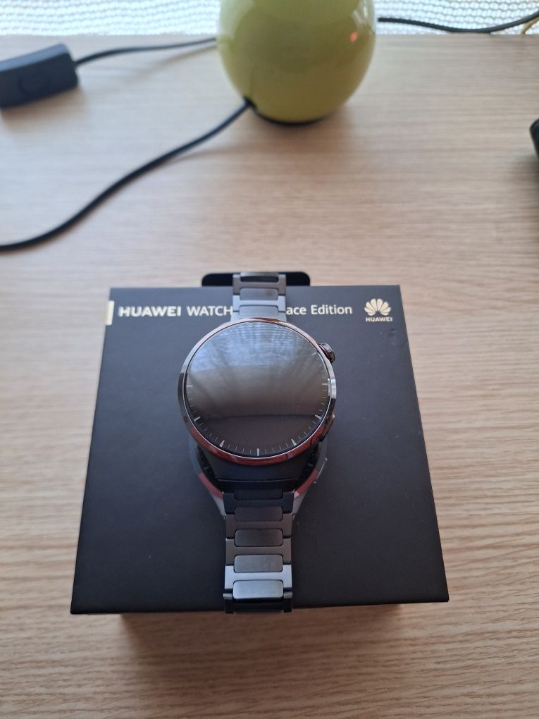Huawei Watch 4 Pro Space Edition