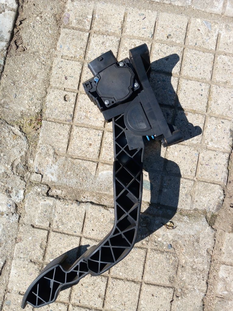 Педал за газта(потенциометър),за фиат стило 1.9jtd 115 к.с.