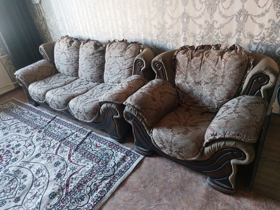 Срочно продам диван 1.2.3