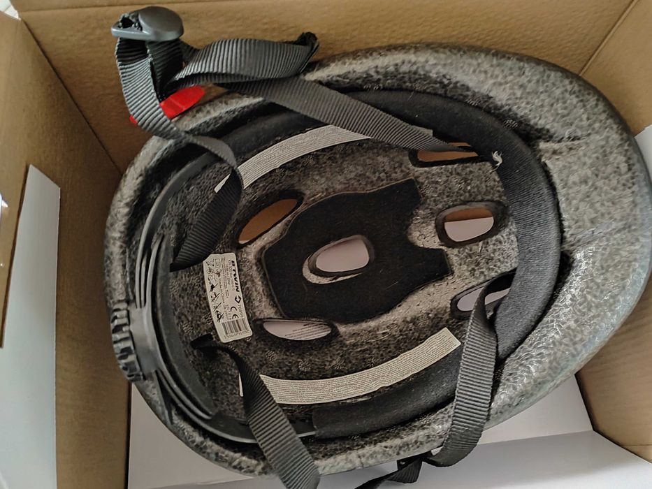 Casca de protecție pentru copii, modelul Btwin KH300