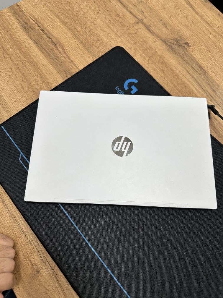 HP Pavilion 15-eh (AMD Ryzen 3 5300U/ DDR4 8GB/ SSD 256GB/