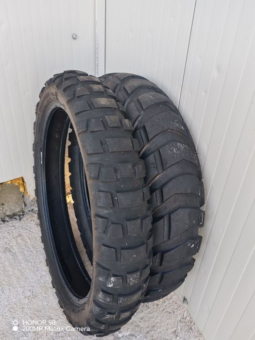 Anvelope moto aproape noi